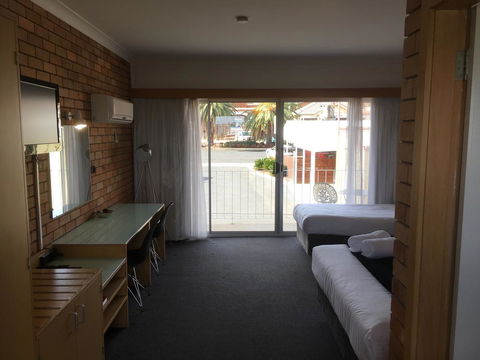 Court Street Motel - Accommodation Fremantle 0
