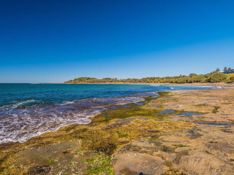 Craigmore On The Beach Unit 13 - Views Views - Accommodation Fremantle 1