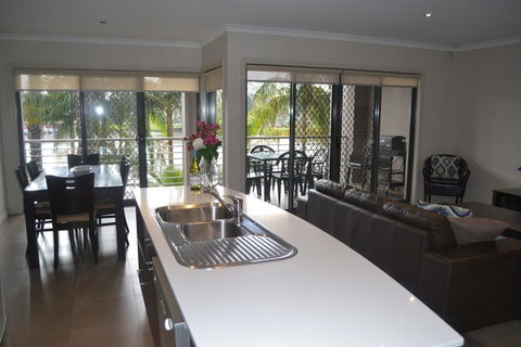 Cypress Waterview Spa Apartment - 37B - Accommodation Fremantle 1
