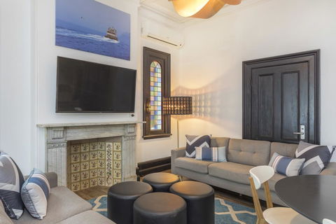 Dalziel Lodge - Accommodation Fremantle 1