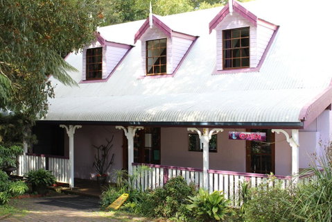 Dancing Waters Cottage - Accommodation Fremantle 0