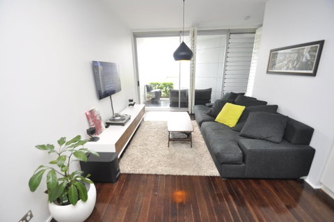 Darlinghurst Self-Contained Modern One-Bedroom Apartment (313 BUR) - Accommodation Fremantle 3