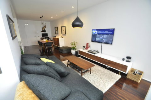 Darlinghurst Self-Contained Modern One-Bedroom Apartment (313 BUR) - Accommodation Fremantle 2