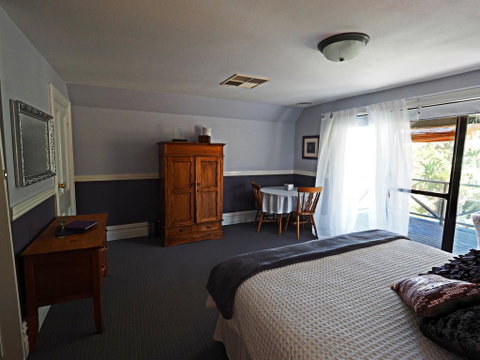 Darlington House - Accommodation Fremantle 2