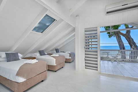 Decked Out By The Sea - Accommodation Fremantle 1