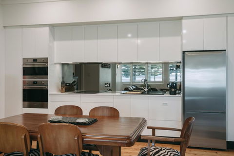 Deco Beach Luxury Apartments - Accommodation Fremantle 3