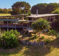 Delicate Nobby Artist Studio 898 Point Plomer Road - Accommodation Fremantle