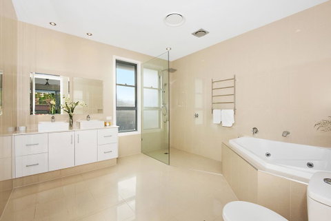 Deluxe On Water - Accommodation Fremantle 3