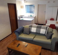 Dianella - Affordable  comfortable close to the city  shops - Accommodation Fremantle
