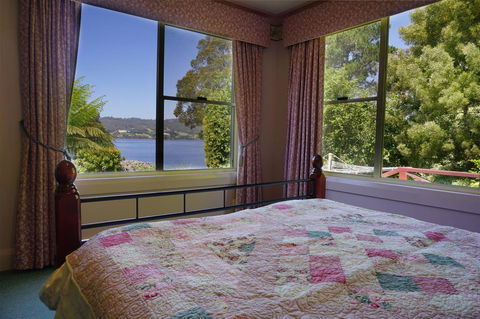 Donalea Bed And Breakfast & Riverview Apartment - Accommodation Fremantle 2