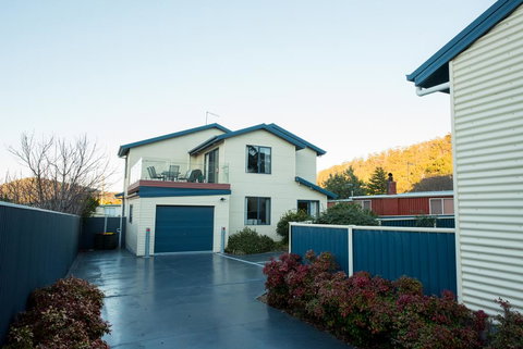 Douglas Street - Accommodation Fremantle 0