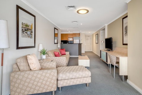 DREAM HARBOUR VIEW 2 BRM // GYM, POOL And PARKING - Accommodation Fremantle 3