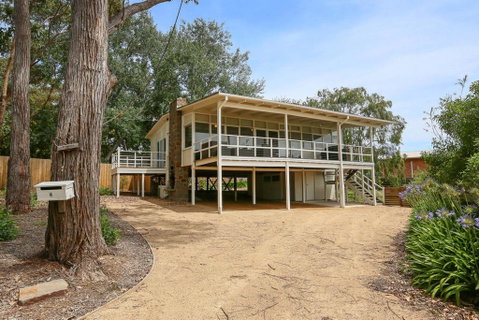 DROMANA BEACH SHACK... - Accommodation Fremantle 1