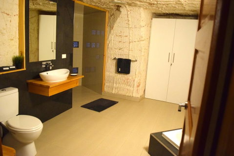 Dug Out B&B Apartments - Accommodation Fremantle 3