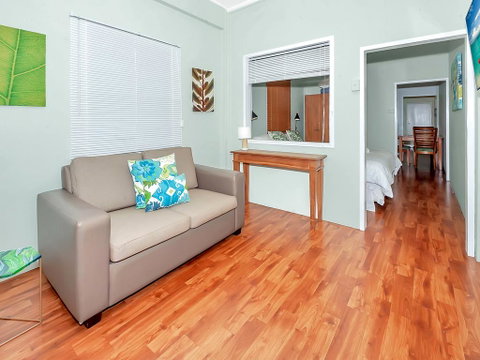 Easy Going Holiday Unit On McKenzie MK4 - Accommodation Fremantle 3