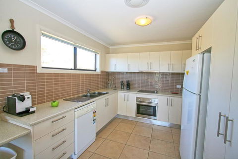 Eclipse 13/10 Nettin Circuit - Accommodation Fremantle 0