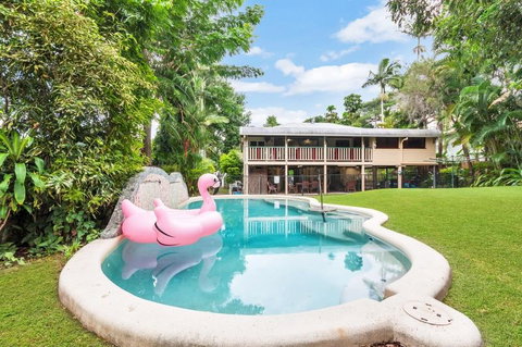 Edge Hill Holiday Home / Cairns - Accommodation Fremantle 1