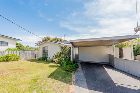 Elanora - Accommodation Fremantle 1