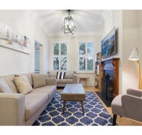 Elegant Renovated Terrace Close To City - Accommodation Fremantle