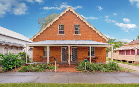 Eliza 1875 Red Brick Duplex Townhouse - Accommodation Fremantle 0