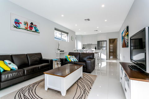 Ella House Adelaide - Accommodation Fremantle 0
