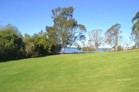 ELSINOR Townhouse 10 Mulwala - Accommodation Fremantle 2