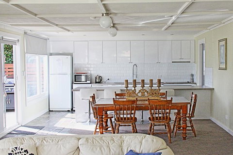 Elusive Penguin - Accommodation Fremantle 2