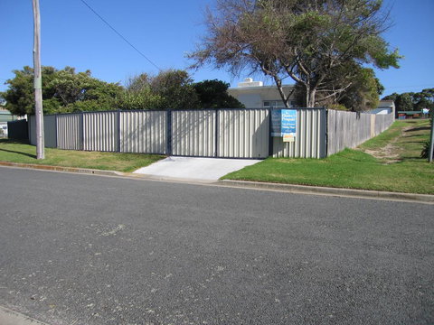 Elusive Penguin - Accommodation Fremantle 1