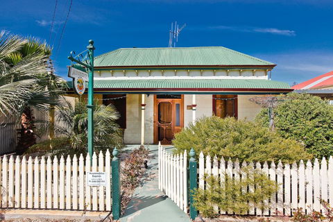 Emaroo Cottages Broken Hill - Accommodation Fremantle 0
