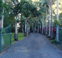 Emerald Tropical Palms B  B - Accommodation Fremantle