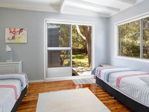 Enjoy The Soothing Sea Breeze - Accommodation Fremantle 2