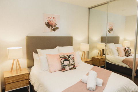 Entire Apartment-South Bank Luxe-Mater Hospital-Heated Pool-Netflix-WIFI-Gabba - Accommodation Fremantle 3