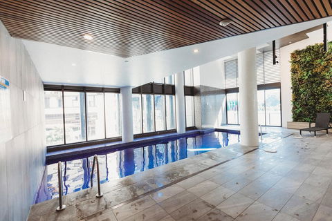 Entire Apartment-South Bank Luxe-Mater Hospital-Heated Pool-Netflix-WIFI-Gabba - Accommodation Fremantle 0