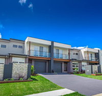 Escape At Nobbys Executive Townhouse 1 74 Pacific Drive - Accommodation Fremantle
