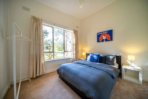 Evergreen On Franklin-Family Friendly - Wifi - Unique - Accommodation Fremantle 3