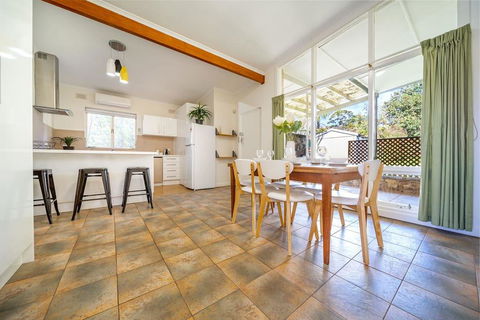 Evergreen On Franklin-Family Friendly - Wifi - Unique - Accommodation Fremantle 1