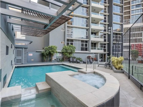 Executive Family 3 Bedroom Suite - Brisbane CBD - Views - Pool - WIFI - Free Parking - Accommodation Fremantle 3