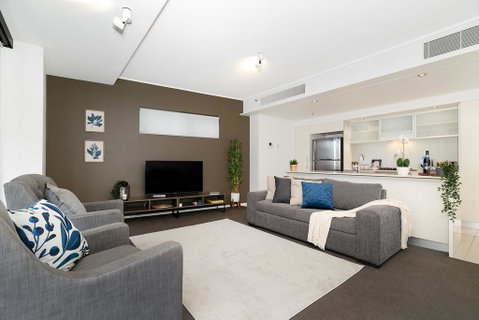 Executive Family 3 Bedroom Suite - Brisbane CBD - Views - Pool - WIFI - Free Parking - Accommodation Fremantle 1