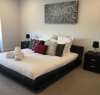 Executive Mansion Spring Racing Melbourne Cup - Accommodation Fremantle