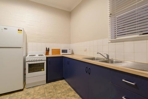 Exmouth Villas Unit 35 - 2 Bedroom Self-Contained Unit At The Heart Of Town - Accommodation Fremantle 0