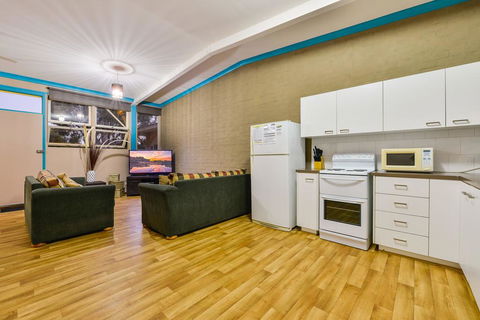 Exmouth Villas Unit 37 - Beautifully Appointed Villa Close To Town Centre - Accommodation Fremantle 2