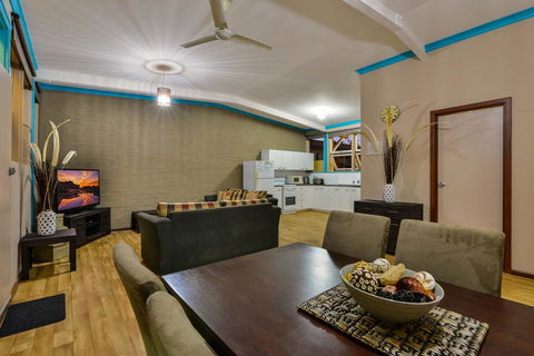 Exmouth Villas Unit 37 - Beautifully Appointed Villa Close To Town Centre - Accommodation Fremantle 0