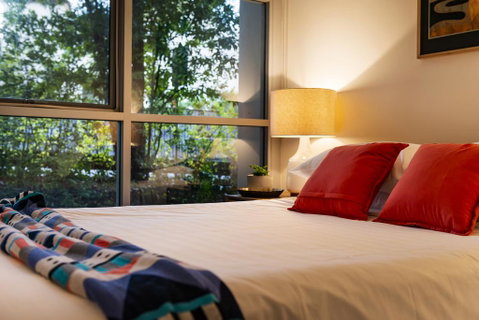 Explore Sydney From A Peaceful Modern Apartment - Accommodation Fremantle 2