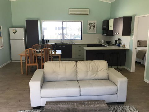 FAIRVIEW 25A - Waterfront Home - Accommodation Fremantle 2