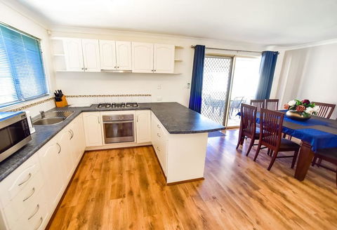 Family Breaks - Accommodation Fremantle 0