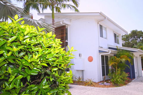 FANTASTIC HOLIDAY UNIT IN A PERFECT LOCATION - Accommodation Fremantle 0