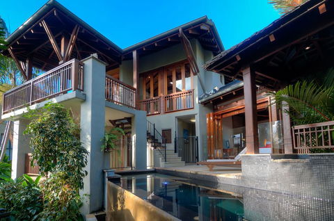 Far Pavilions Luxury Villa 2 - Accommodation Fremantle 0