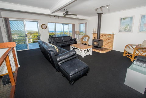 Fingal Bay Beach House, 32 Lentara Street - Accommodation Fremantle 0