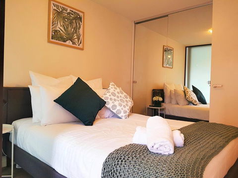 FITZROY FANTASTIC 1BR APT With FREE WINE, NETFLIX, WIFI, Close To TRAMS, COLES - Accommodation Fremantle 1