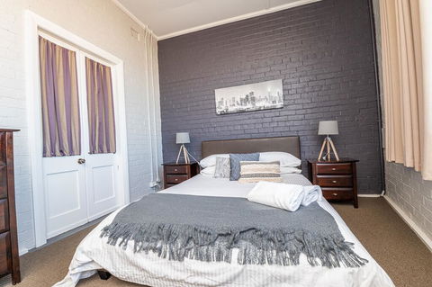 Five Ways CBD Apartment - Spacious, Wifi, Free Parking - Accommodation Fremantle 2
